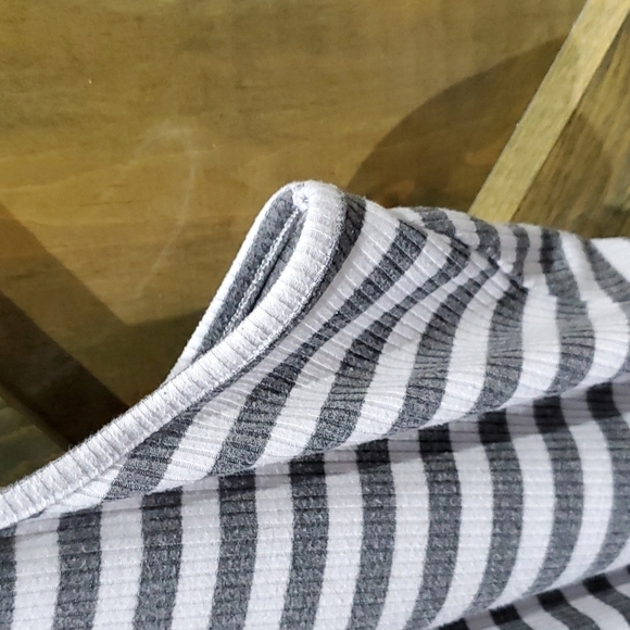 TORRID GRAY WHITE STRIPED TANK TOP PLUS SIZE 2 SHEER - Picture 4 of 7